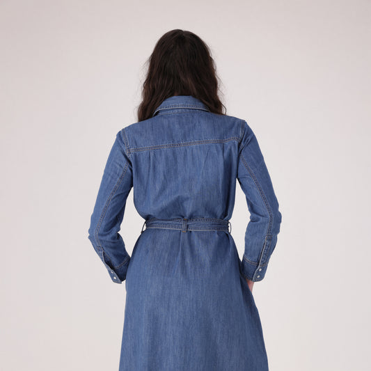 LEVI'S® WOMEN'S QUINCEY LONG-SLEEVE MAXI DRESS - MED INDIGO - FLAT FINISH