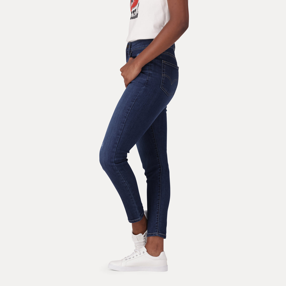 LEVI'S® WOMEN'S 720 HIGH-RISE SUPER SKINNY JEANS - DARK INDIGO - WORN IN