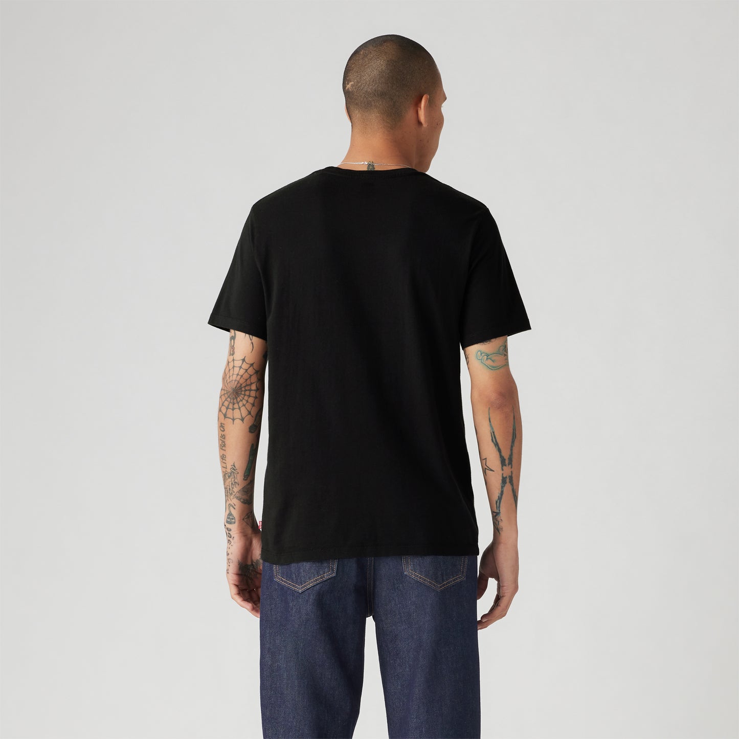 LEVI'S® MEN'S GRAPHIC SET-IN NECK T-SHIRT - BLACK