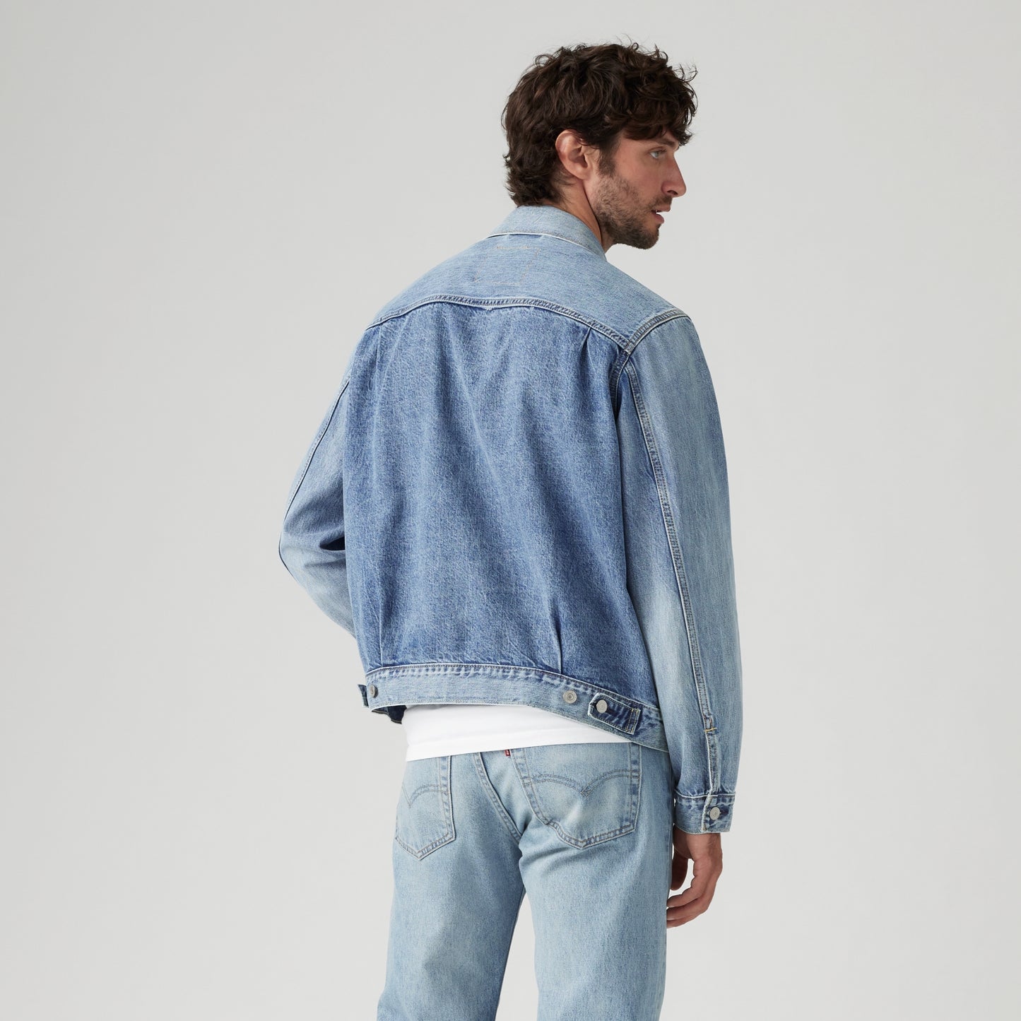 LEVI'S® MEN'S TYPE II TRUCKER JACKET - MED INDIGO - WORN IN