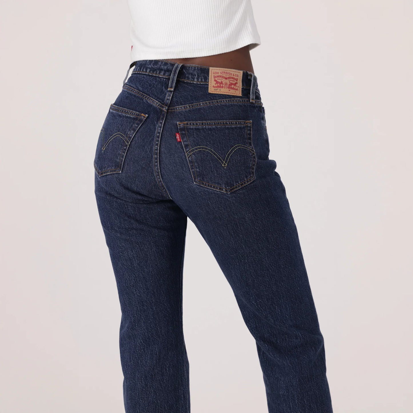 LEVI'S® WOMEN'S 501® CURVE JEANS - MED INDIGO - WORN IN