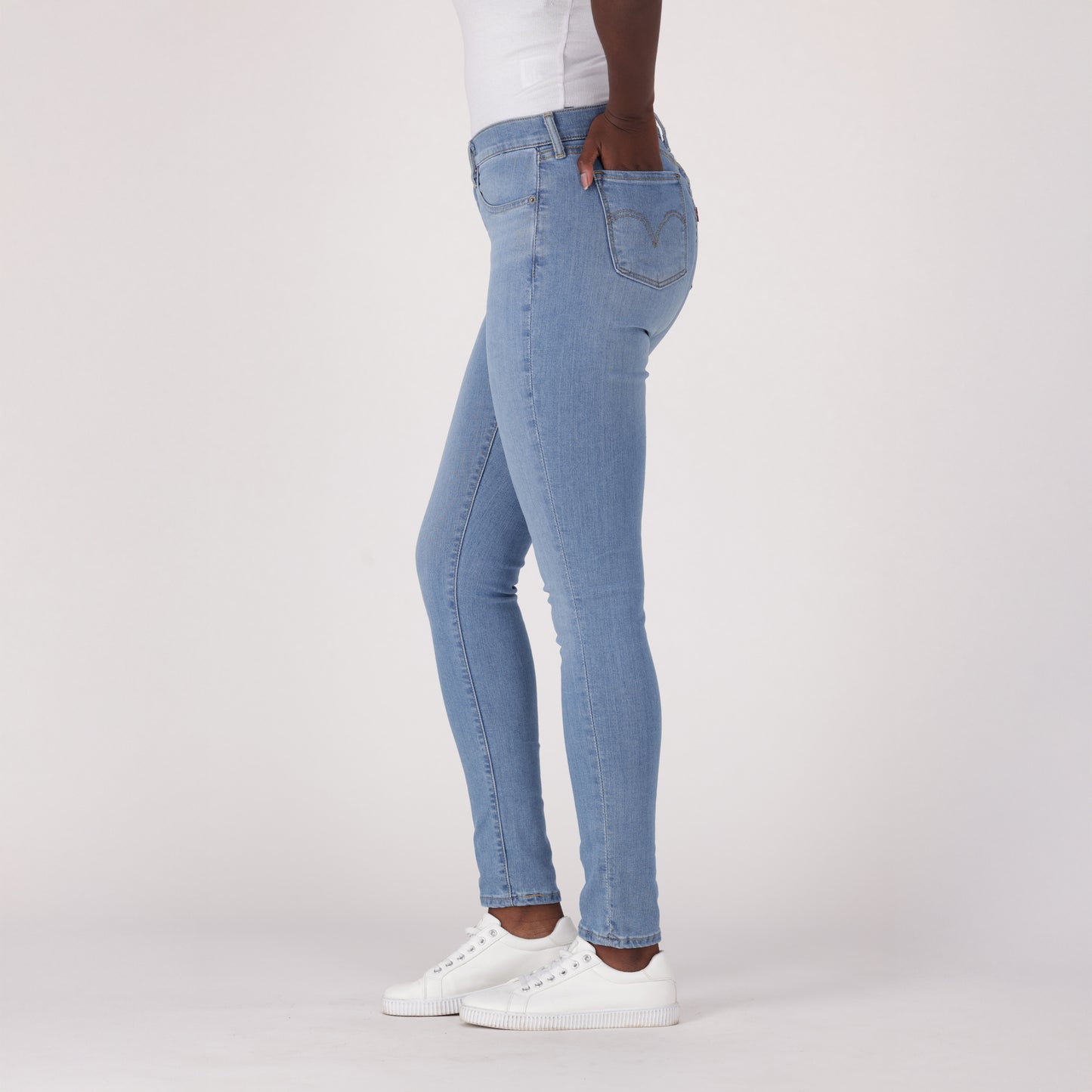 LEVI'S® WOMEN'S CURVY SKINNY - MED INDIGO - WORN IN