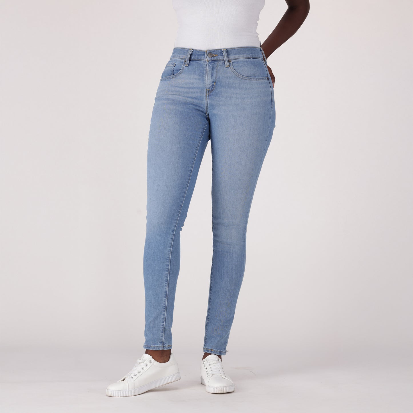 LEVI'S® WOMEN'S CURVY SKINNY - MED INDIGO - WORN IN