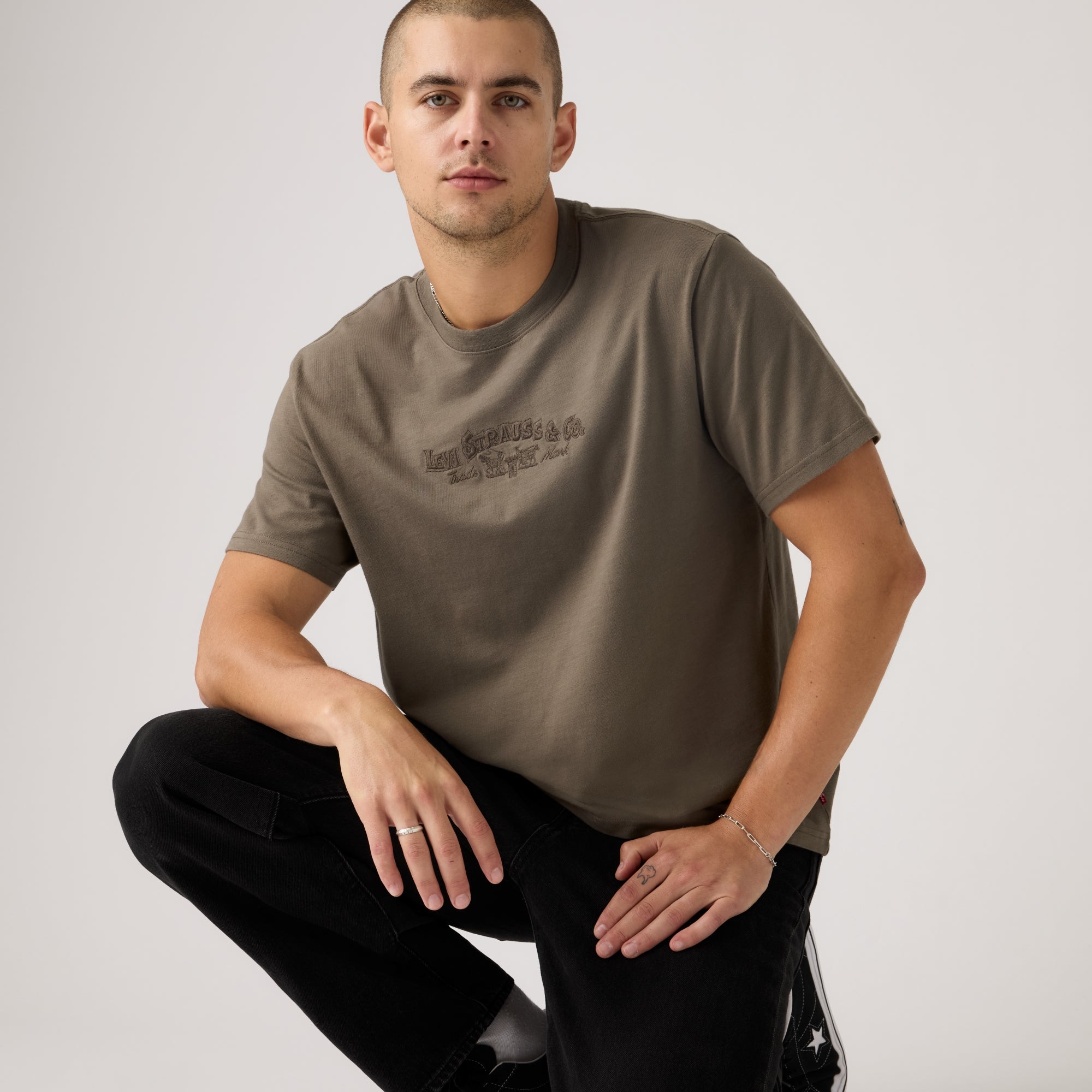 LUMIRISE/Tシャツ LEVI'S® MEN'S RELAXED SHORT-SLEEVE GRAPHIC T-SHIRT - MULTI COLOUR