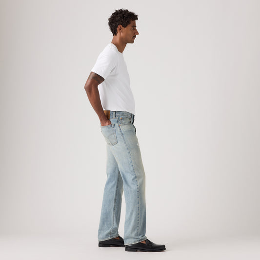 LEVI'S® MEN'S 555™ RELAXED STRAIGHT JEANS - LIGHT WASH