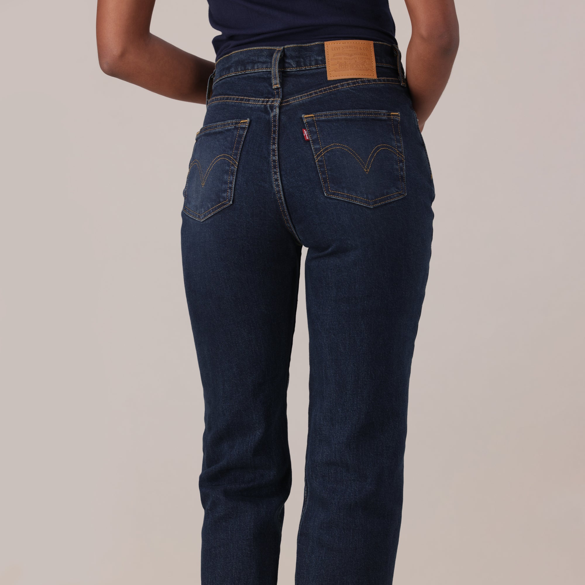 LEVI'S® WOMEN'S RIBCAGE SLIM JEANS - MED INDIGO - WORN IN