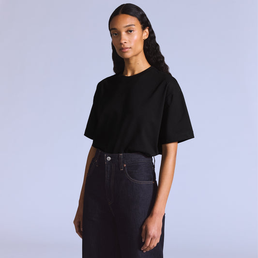LEVI'Sยฎ BLUE TABโข WOMEN'S DAILY TEE - BLACK