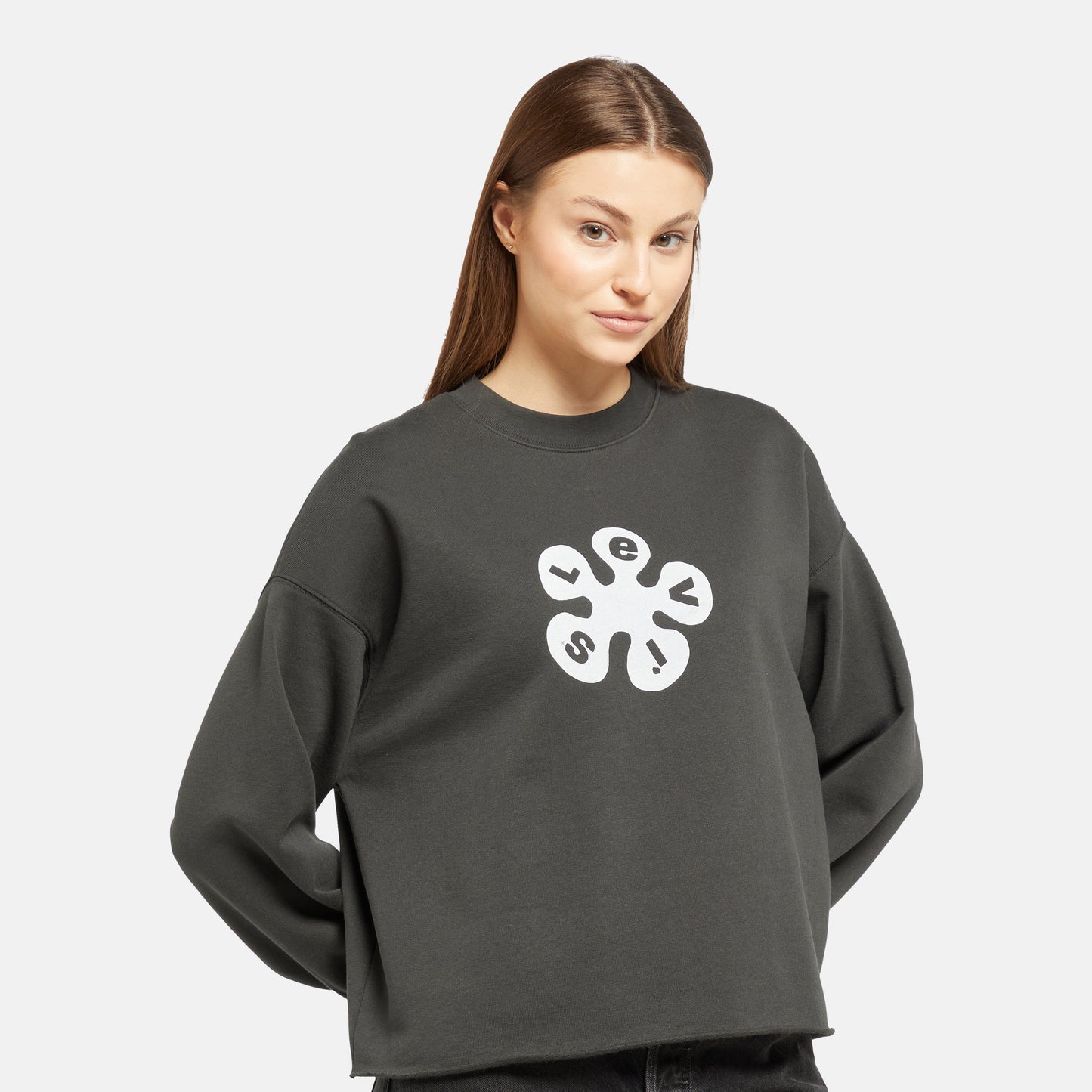 LEVI'S® WOMEN'S GRAPHIC LEO CREWNECK SWEATSHIRT - BLACK