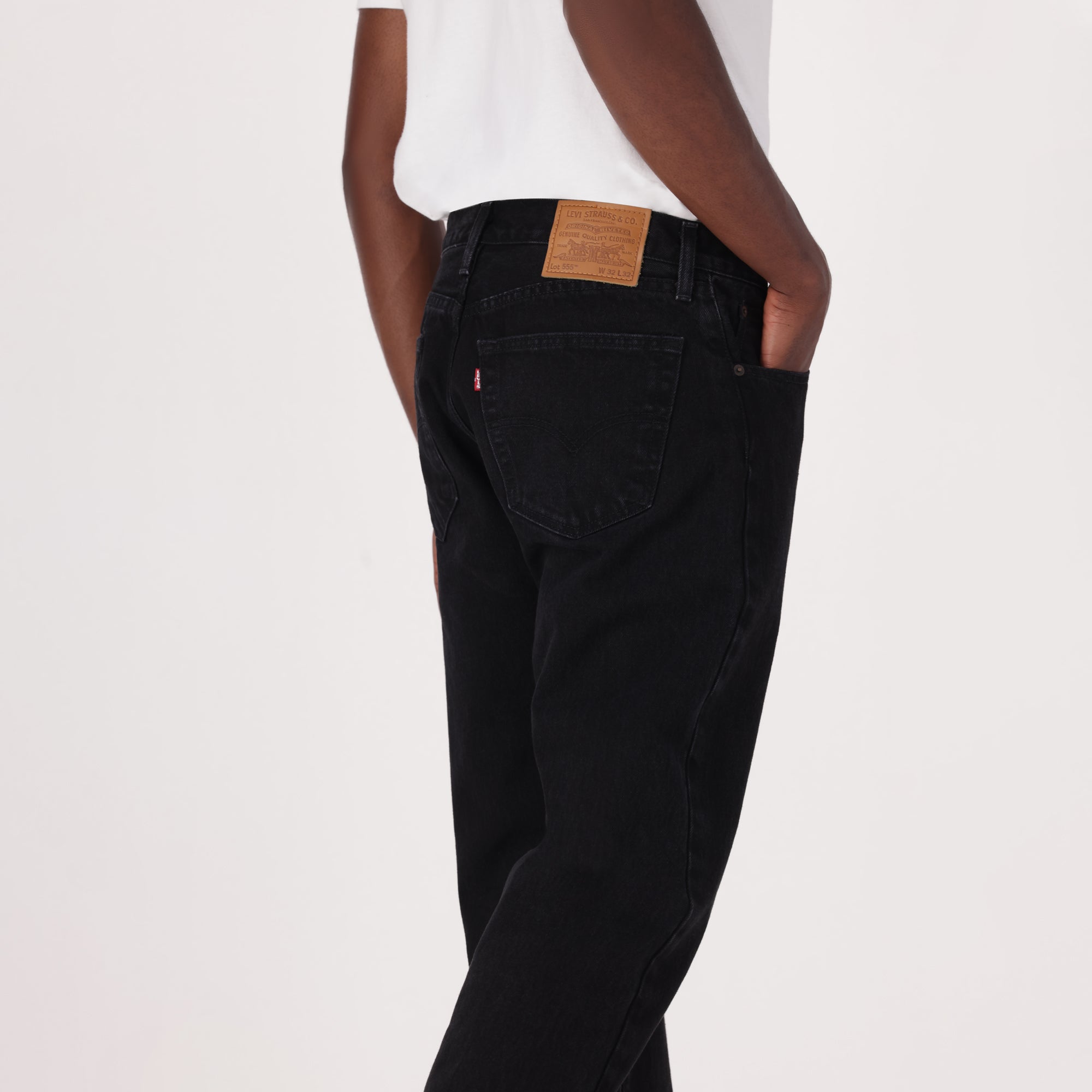 LEVI'S® MEN'S 555™ RELAXED STRAIGHT JEANS - BLACK