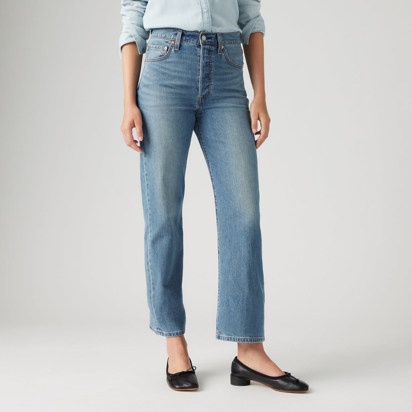 LEVI'S® WOMEN'S RIBCAGE STRAIGHT ANKLE JEANS - MED INDIGO - WORN IN