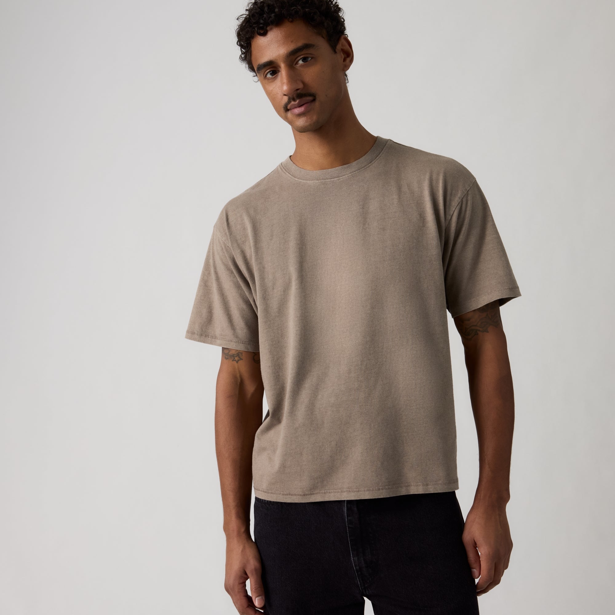 LEVI'S® MEN'S BOXY SHORT-SLEEVE TEE - MULTI COLOUR