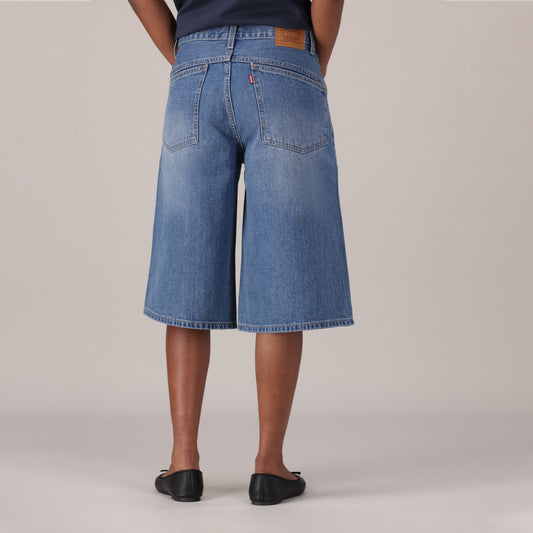 LEVI'S® WOMEN'S SUPER BAGGY JORTS - MED INDIGO - WORN IN
