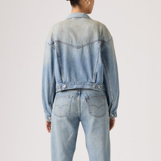 LEVI'S® WOMEN'S CROPPED '90S TRUCKER JACKET - MED INDIGO - WORN IN