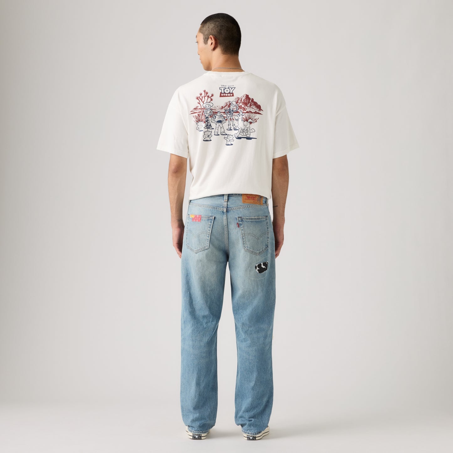 LEVI'S® X TOY STORY MEN'S 568 LOOSE JEANS - MED INDIGO - WORN IN
