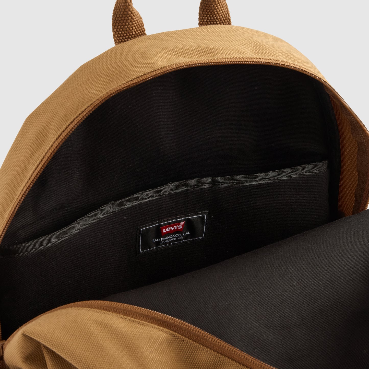 LEVI'S® MEN'S MISSION BAY PACK - NEUTRAL