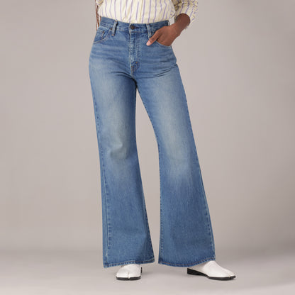 LEVI'S® WOMEN'S CINCH FLARE JEANS - MED INDIGO - WORN IN