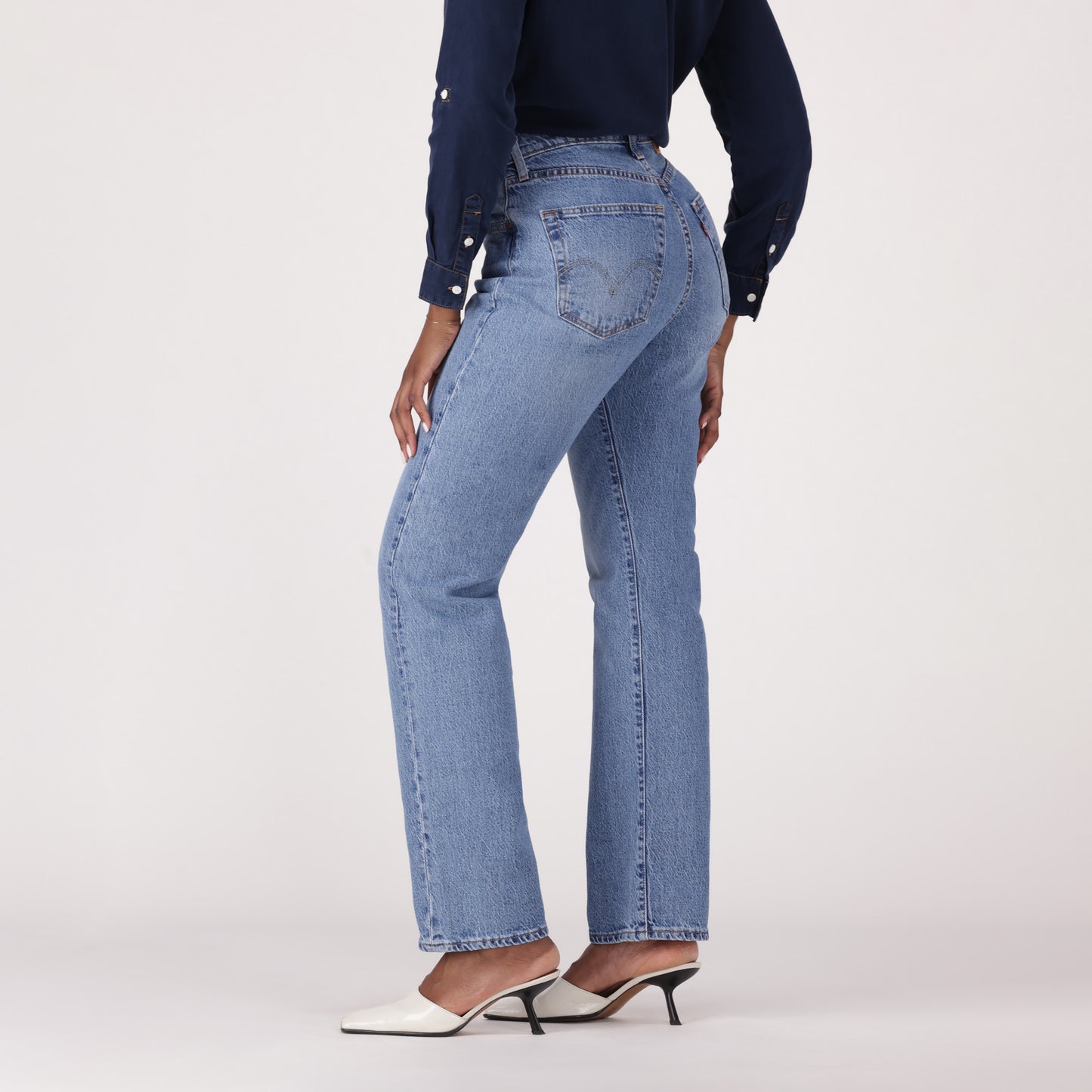 LEVI'S® WOMEN'S 501® CURVE JEANS - MED INDIGO - WORN IN