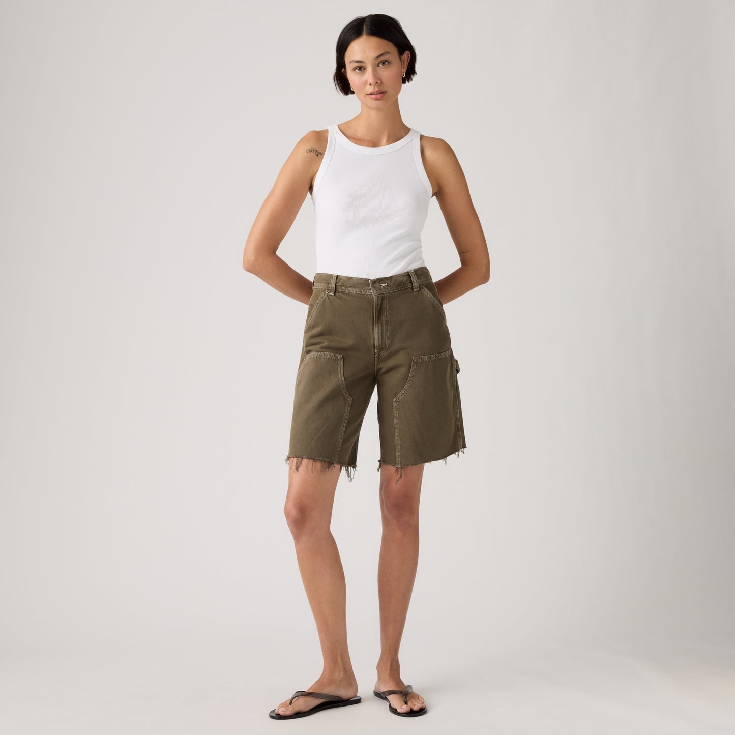LEVI'S® WOMEN'S BAGGY DAD UTILITY SHORTS - BROWN