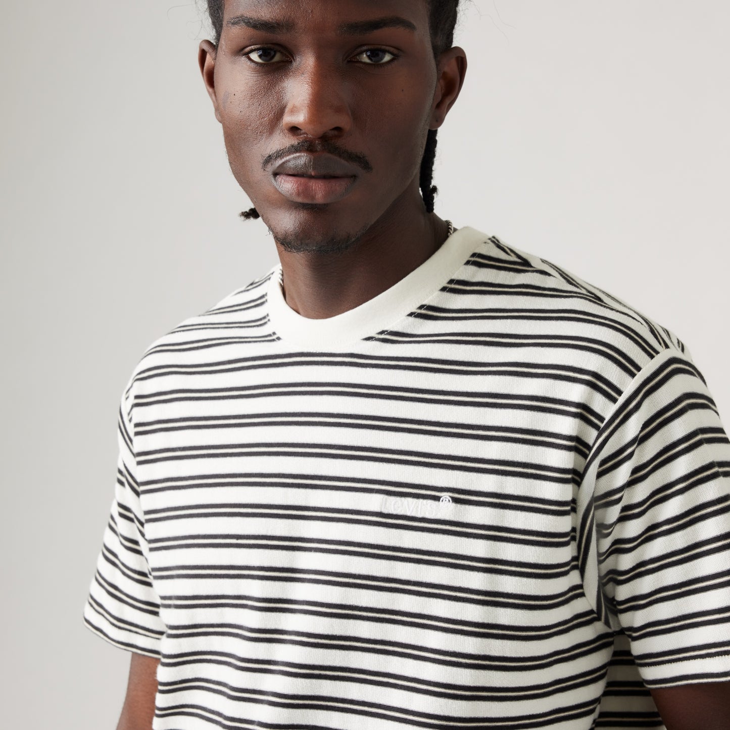 LEVI'S® MEN'S RED TAB VINTAGE T-SHIRT - MULTI COLOUR
