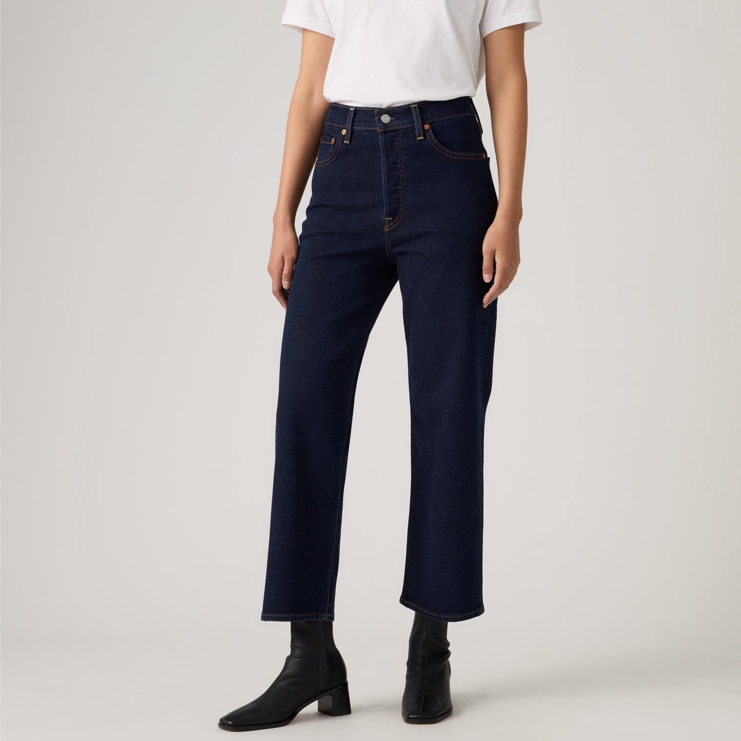 LEVI'S® WOMEN'S RIBCAGE STRAIGHT ANKLE JEANS - BLACK