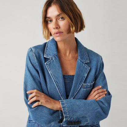 LEVI'S® WOMEN'S STELLA RELAXED BLAZER - MED INDIGO - FLAT FINISH