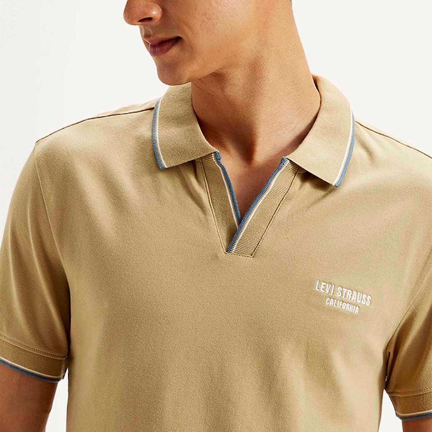 LEVI’S® MEN'S SOLID SLIM FIT POLO T-SHIRT - NEUTRAL