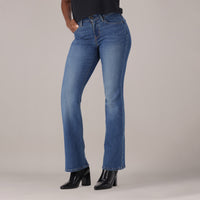 LEVI'S® WOMEN'S CURVY FLARE  - MED INDIGO - WORN IN