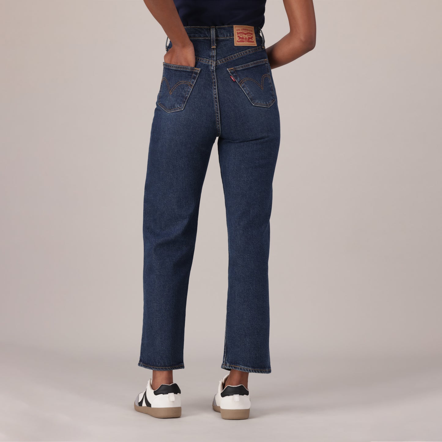 LEVI'S® WOMEN'S 501® ORIGINAL JEANS - MED INDIGO - WORN IN