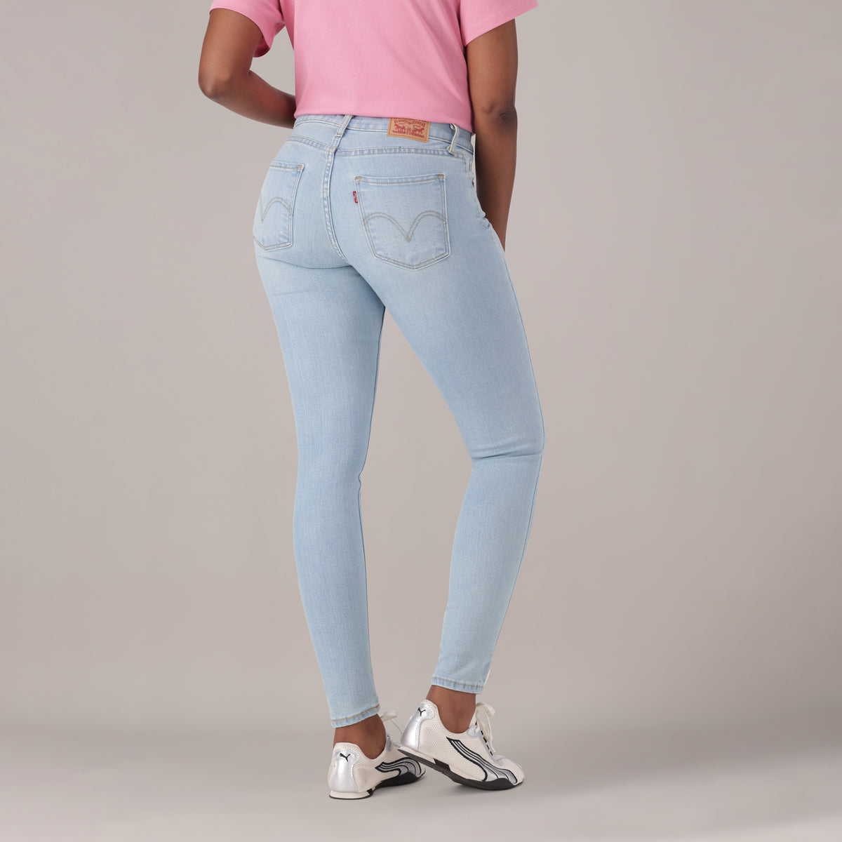 LEVI'S® WOMEN'S CURVY SKINNY  - MED INDIGO - WORN IN