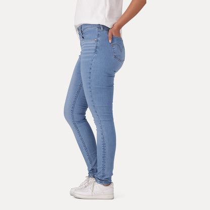 LEVI'S® WOMEN'S CURVY SKINNY  - MED INDIGO - WORN IN