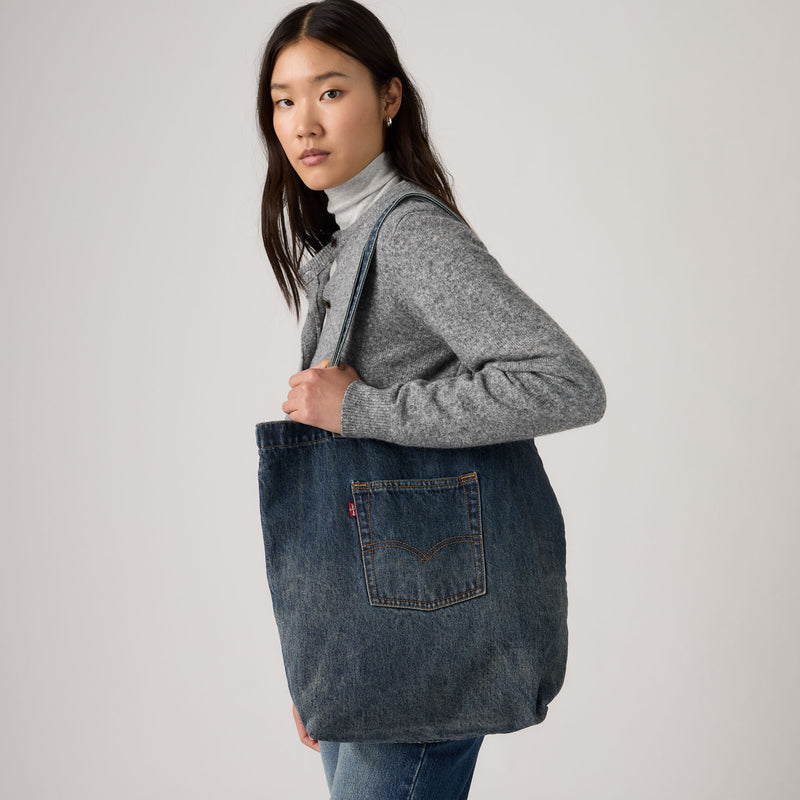 LEVI'S® WOMEN'S TOTE - DARK INDIGO - WORN IN