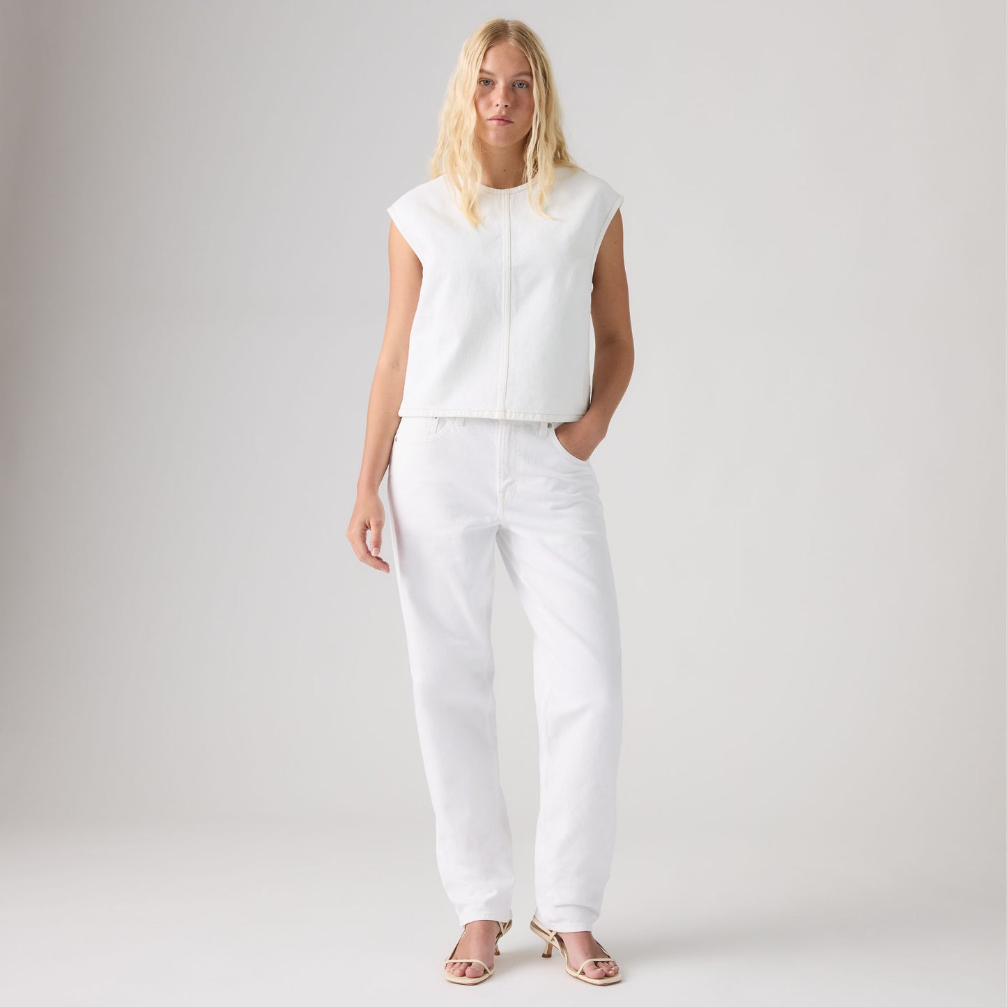 LEVI'S® WOMEN'S LOOSE TAPER JEANS - WHITE