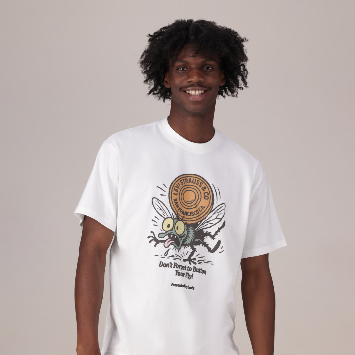 LEVI'S® MEN'S GRAPHIC VINTAGE FIT T-SHIRT - WHITE