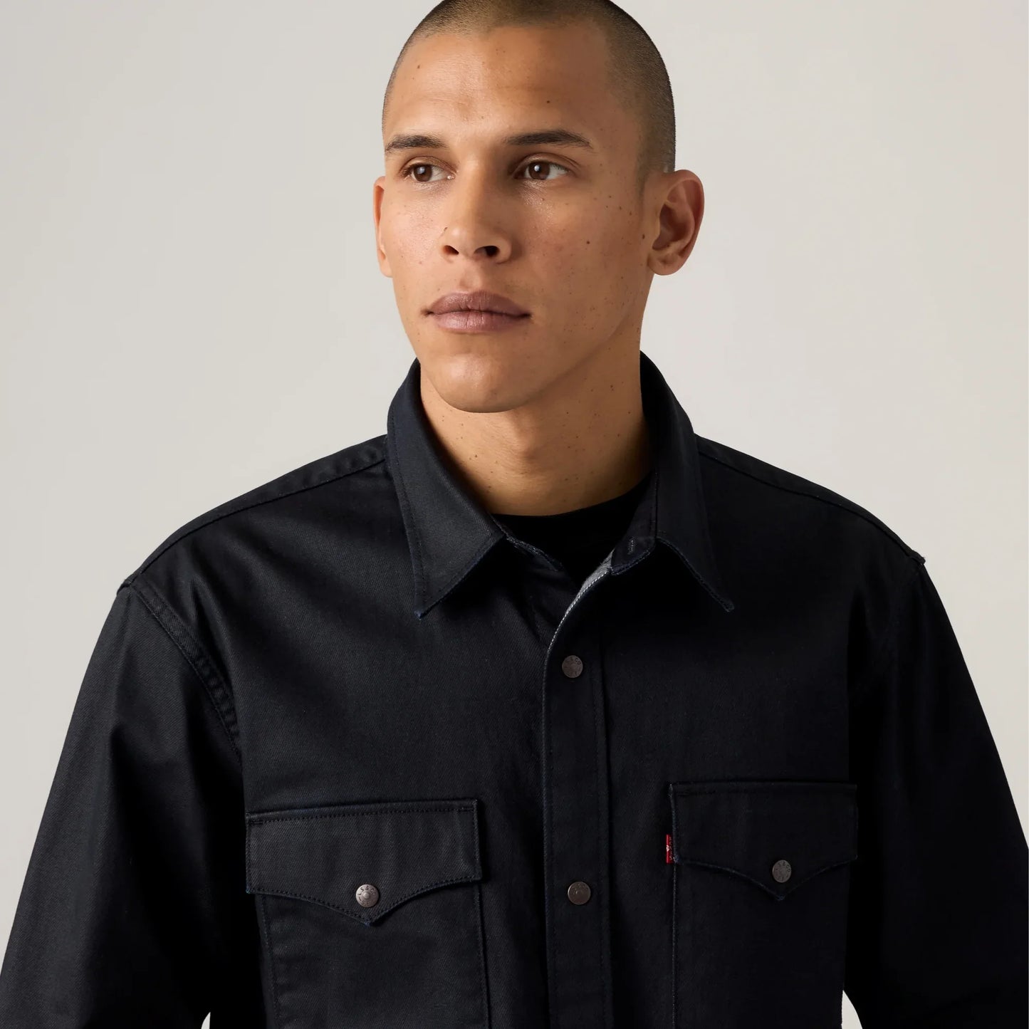 LEVI'S® MEN'S RELAXED COATED WESTERN SHIRT - BLACK