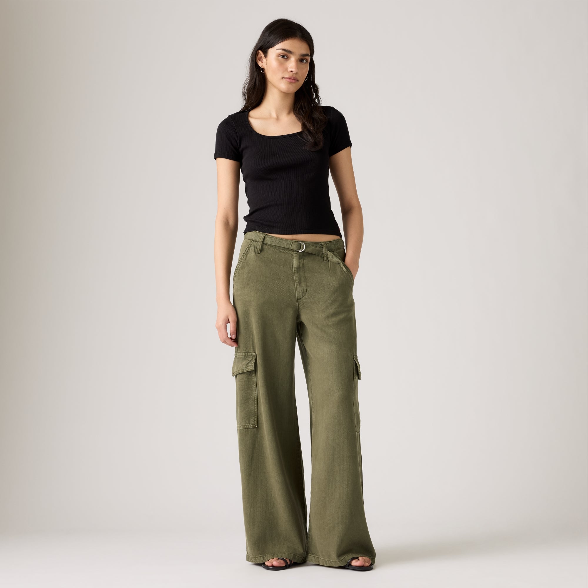 LEVI'S® WOMEN'S BAGGY DAD CARGOS - GREEN