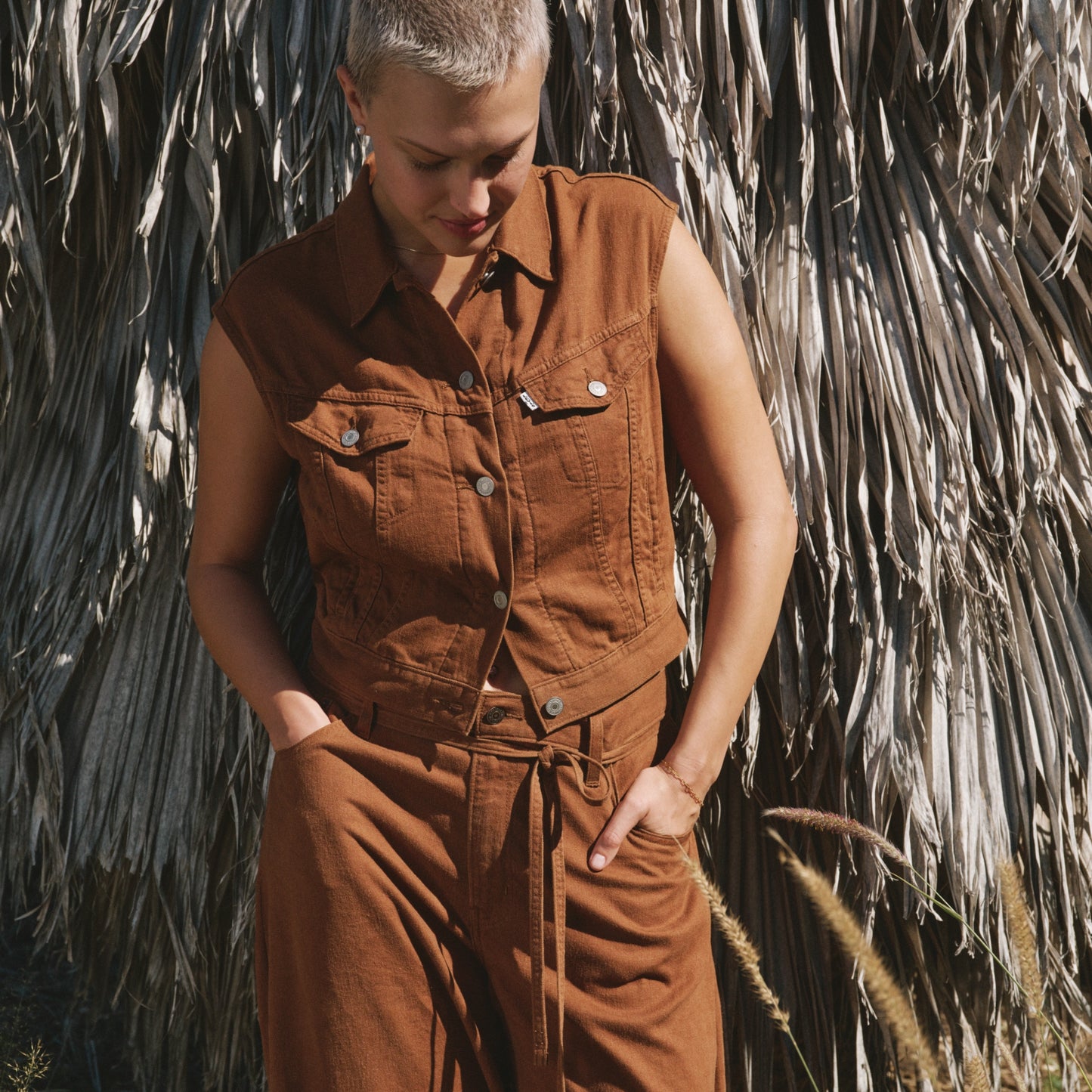LEVI'S® WOMEN'S SHRUNKEN '90S VEST - NEUTRAL