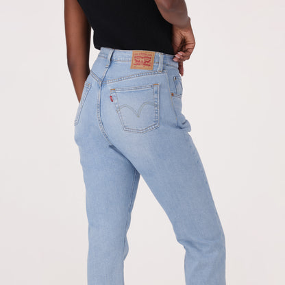 LEVI'S® WOMEN'S 501® ORIGINAL CROPPED JEANS - MED INDIGO - WORN IN