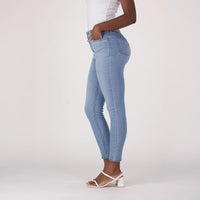 LEVI'S® WOMEN'S 720 HIGH-RISE SUPER SKINNY JEANS - MED INDIGO - WORN IN