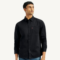 LEVI'S® MEN'S SOLID SLIM FIT SHIRT - BLACK