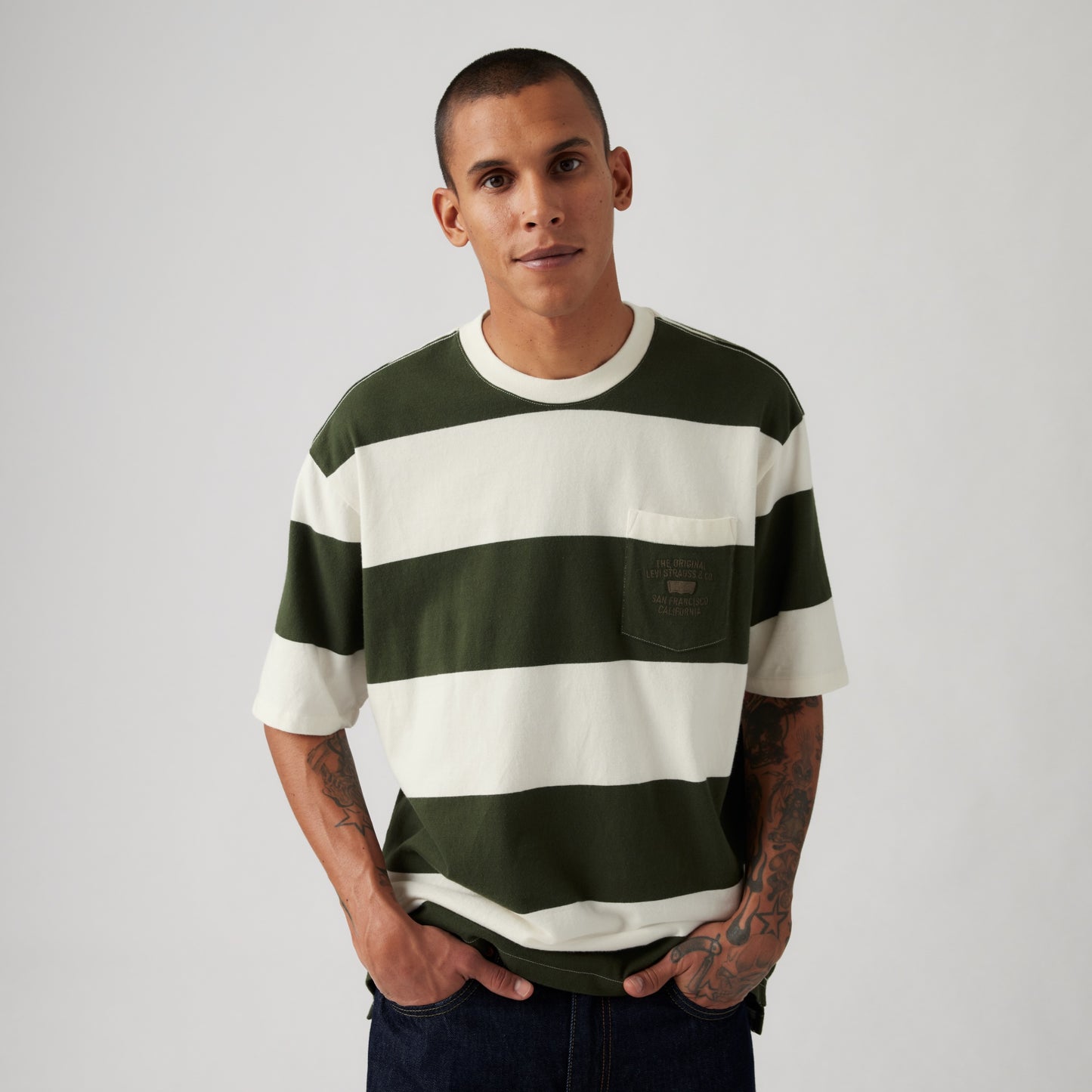 LEVI'S® MEN'S STEPPED HEM HALF-SLEEVE TEE - MULTI-COLOUR