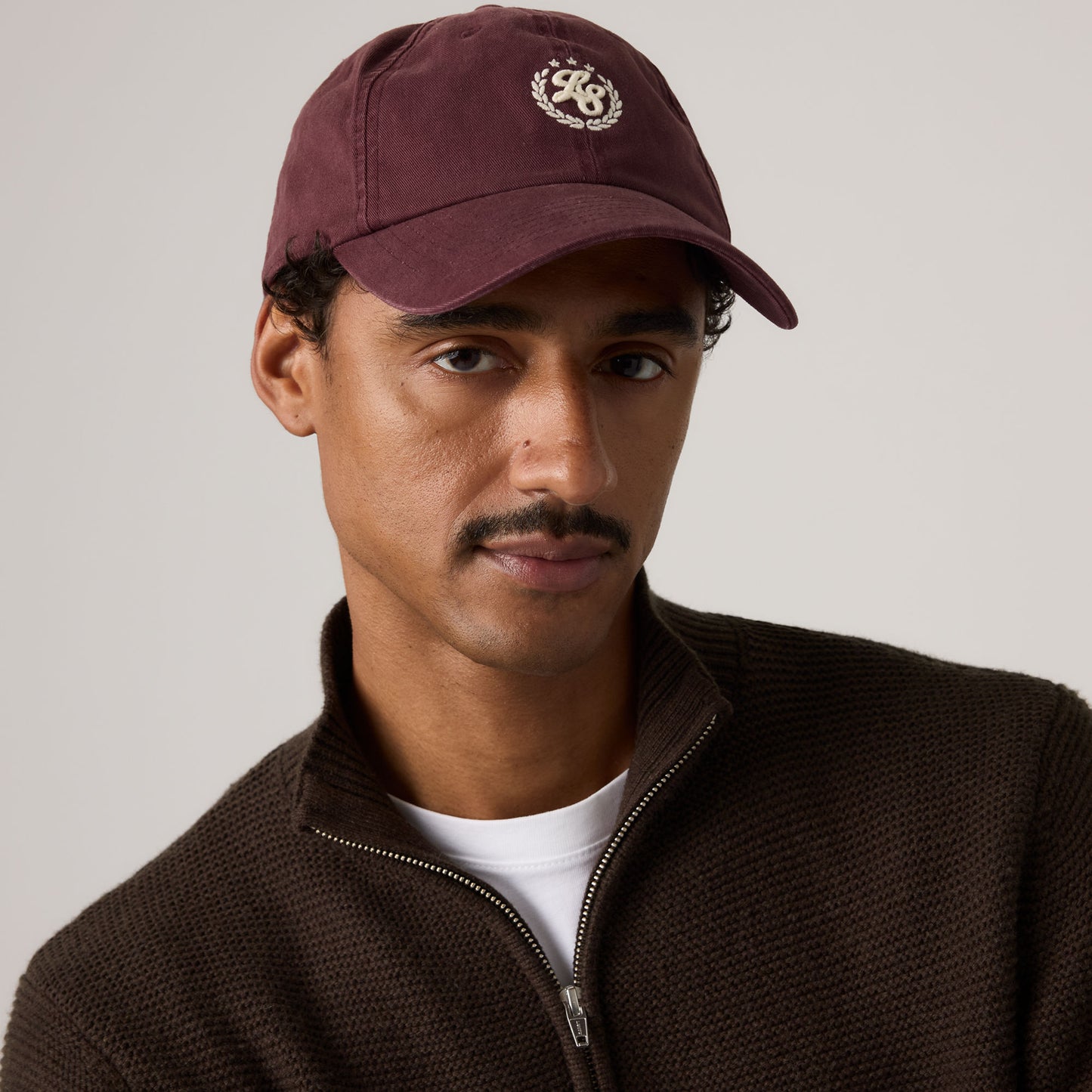 LEVI'S® MEN'S VARSITY BASEBALL CAP - PURPLES