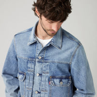 LEVI'S® MEN'S TYPE II TRUCKER JACKET - MED INDIGO - WORN IN