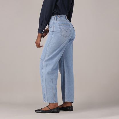 LEVI'S® WOMEN'S CINCH BARREL JEANS - MED INDIGO - WORN IN