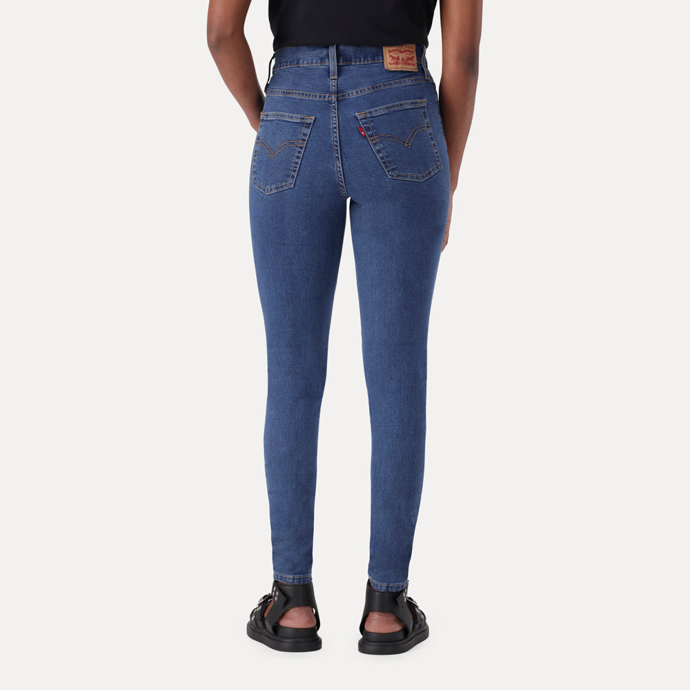 LEVI'S® WOMEN'S 720 HIGH-RISE SUPER SKINNY JEANS - MEDIUM WASH