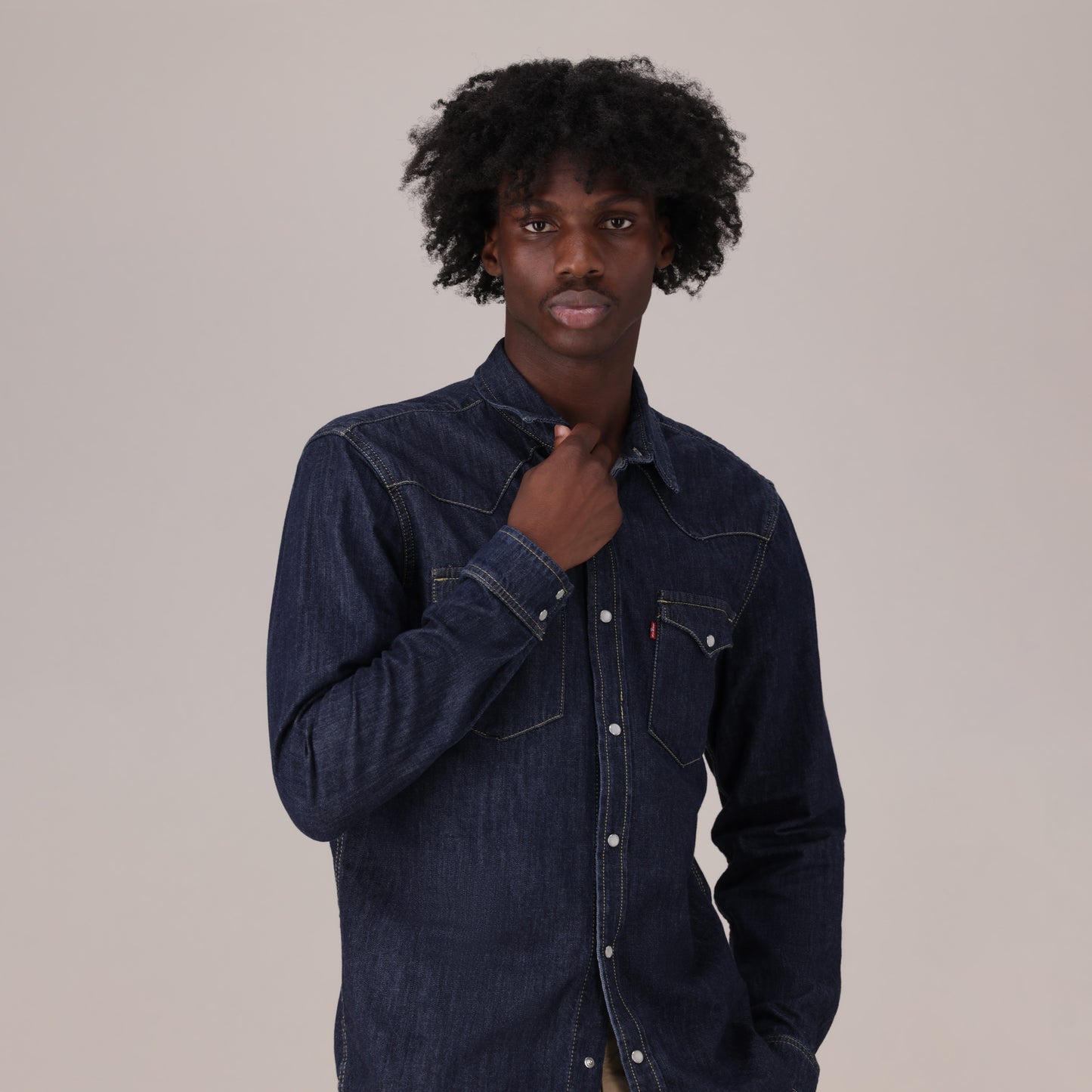 LEVI'S® MEN'S CLASSIC STANDARD FIT WESTERN SHIRT - BLUE