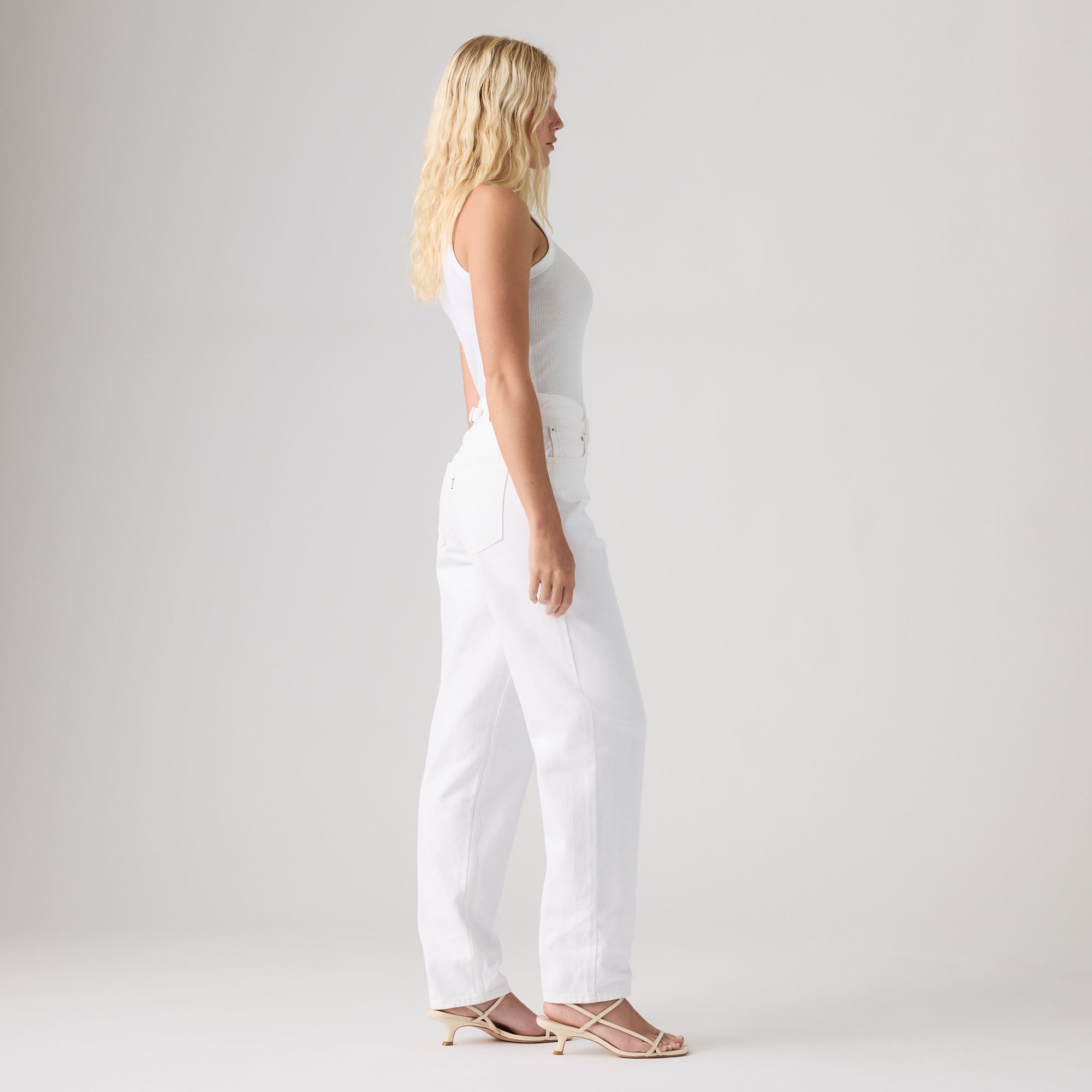 LEVI'S® WOMEN'S LOOSE TAPER JEANS - WHITE