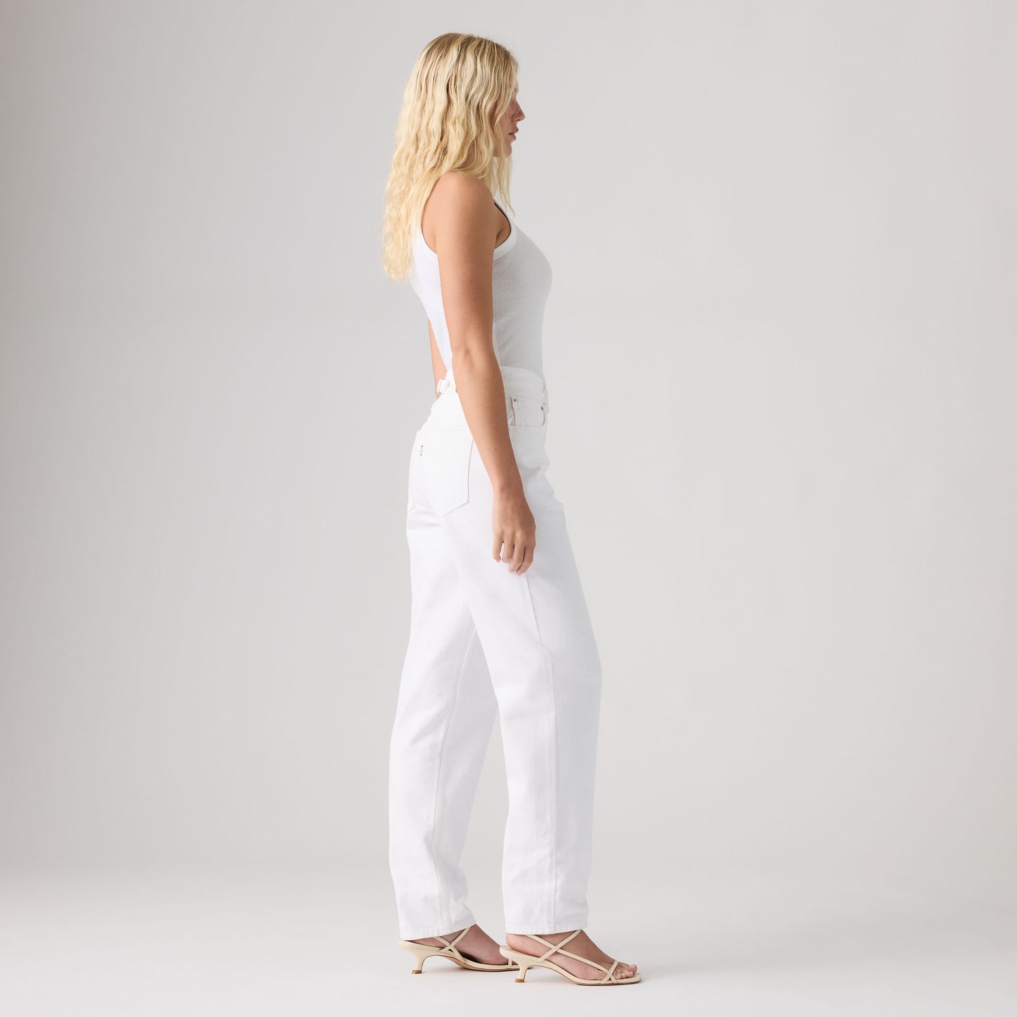 LEVI'S® WOMEN'S LOOSE TAPER JEANS - WHITE