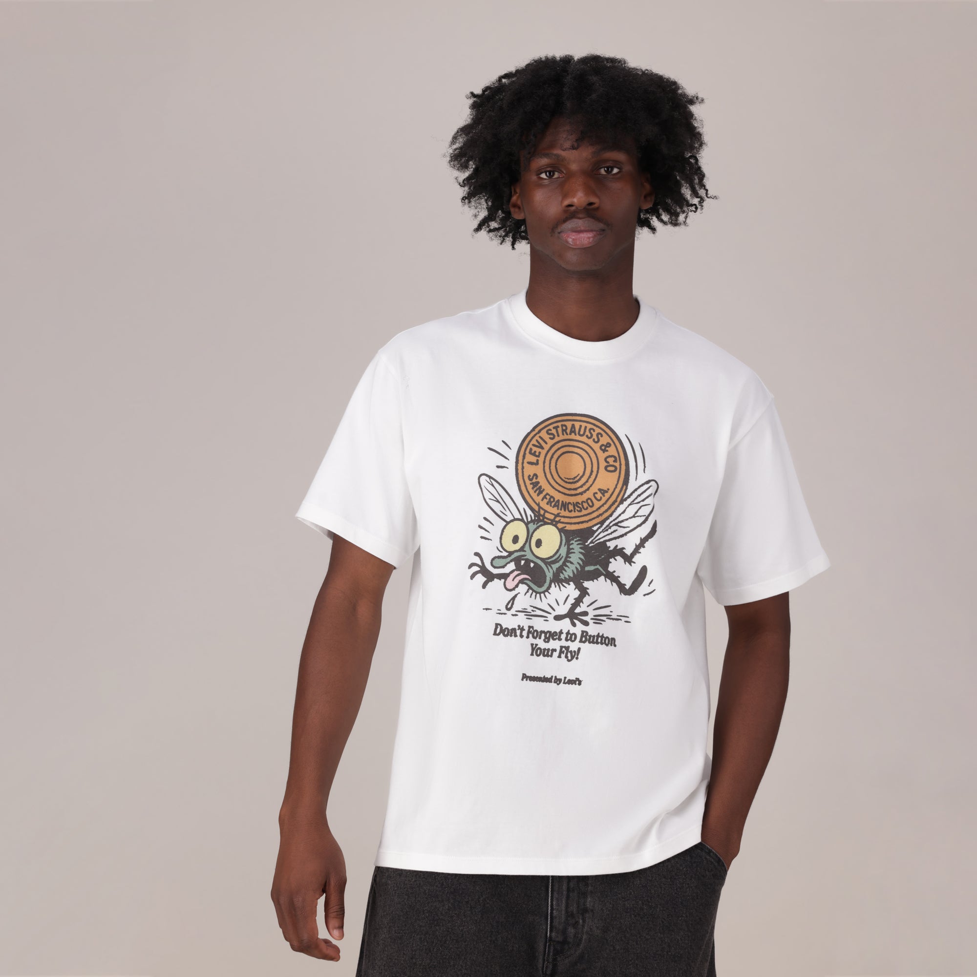 LEVI'S® MEN'S GRAPHIC VINTAGE FIT T-SHIRT - WHITE