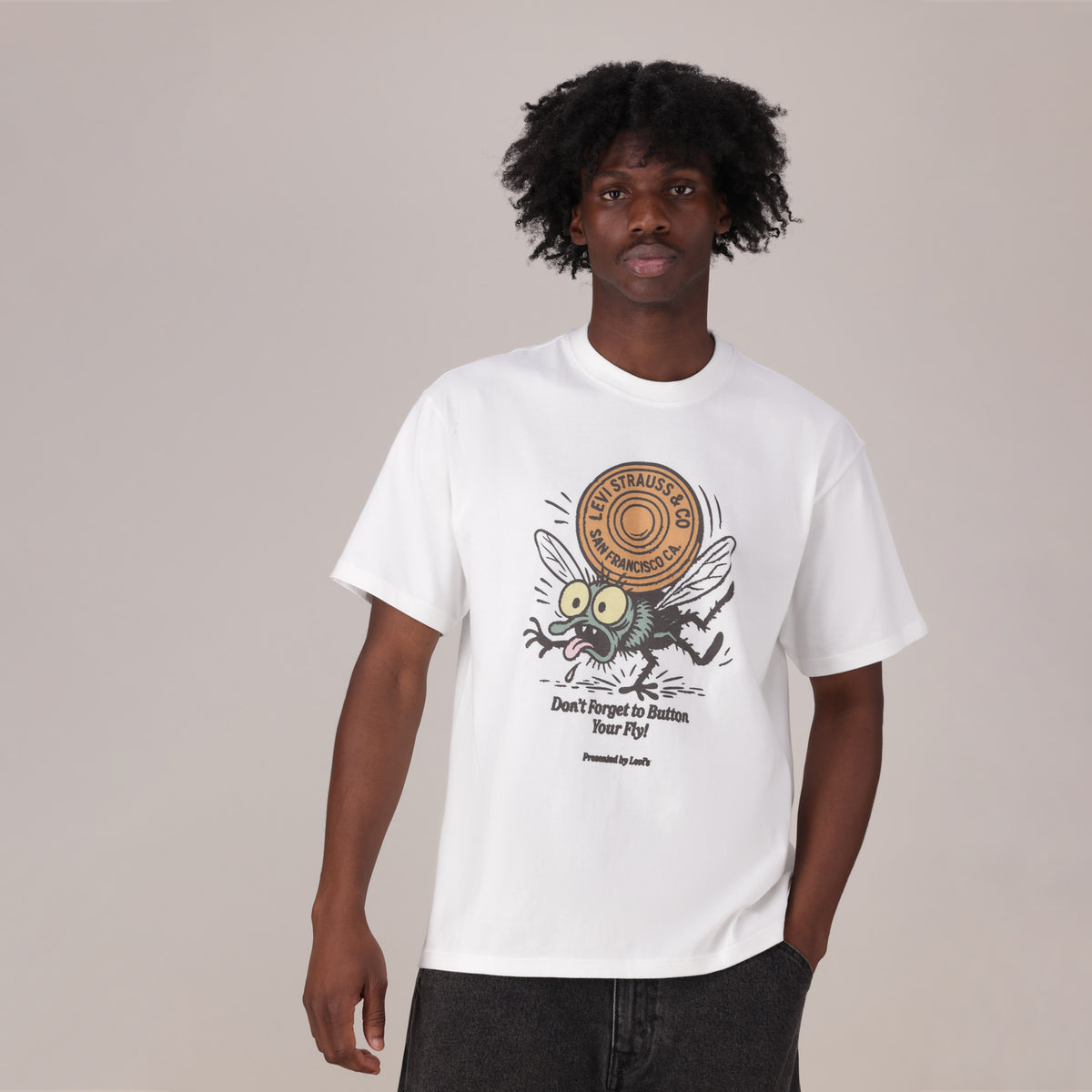 LEVI'S® MEN'S GRAPHIC VINTAGE FIT T-SHIRT - WHITE