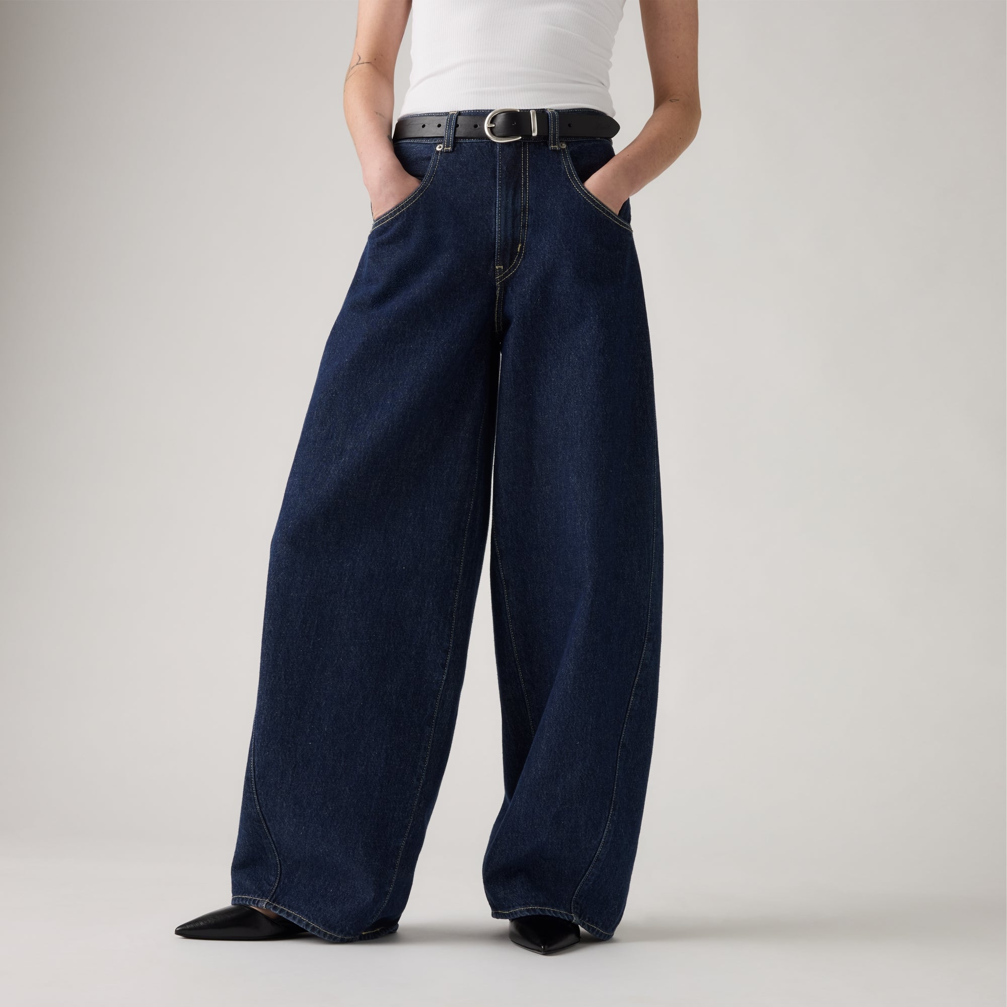 LEVI'S® WOMEN'S SUPER BAGGY BARREL JEANS - DARK INDIGO FLAT FINISH